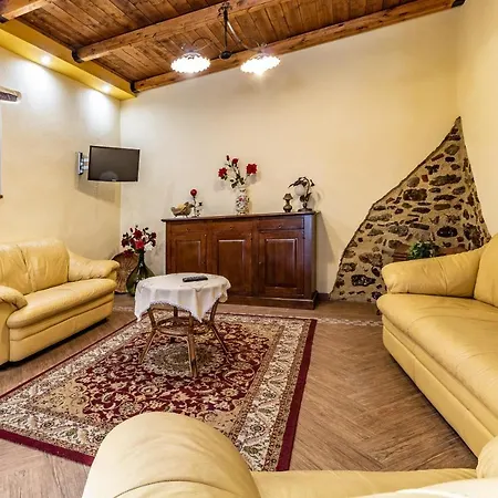 'zia Lucia' Daire Sarconi